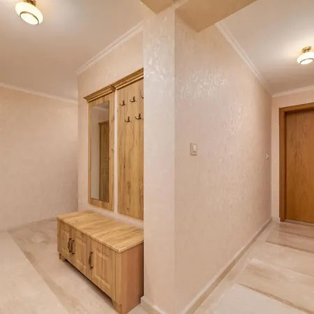 Deluxe And Garden Daire Varna